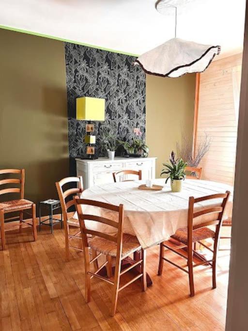 Le Passage Du Faubourg, Agreable T3 En Duplex De 120M2 Leilighet Saint-Léonard-de-Noblat Eksteriør bilde